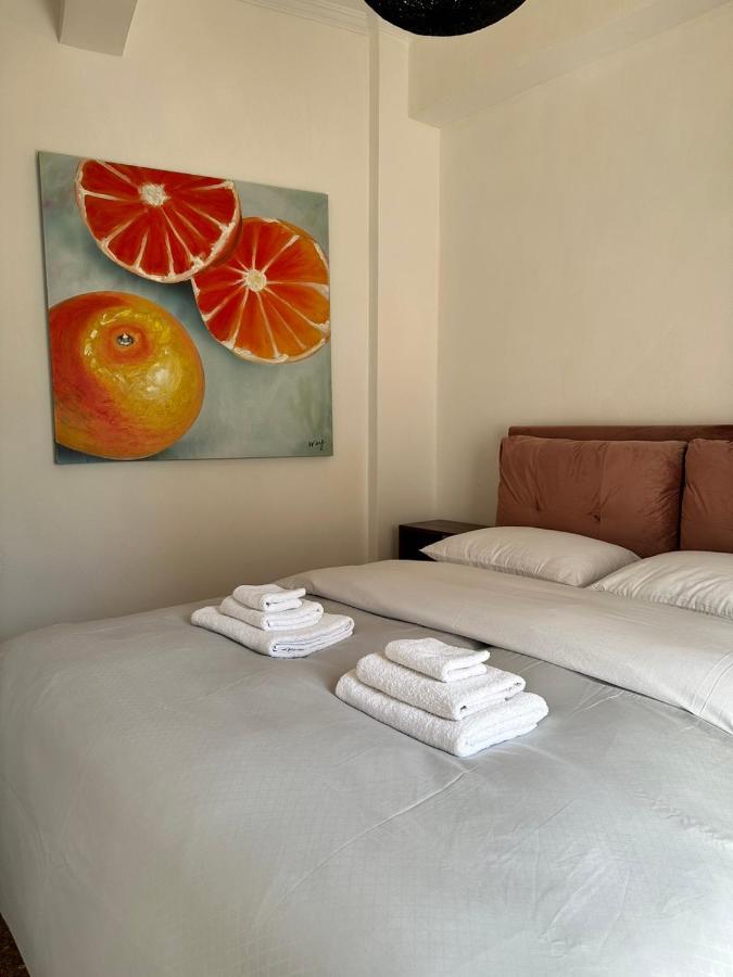 Cozy Apartment At Gazi Square Athens Exterior photo